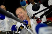 Der 62-jährige Francis Joyon nach seiner Rekordfahrt und taktischen Meisterleistung. (Bild: Franck Castel/Keystone (Pointe-à-Pitre, 12. November 2018))