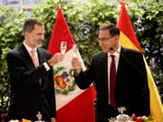 Spaniens König Felipe VI. (l.) und der peruanische Präsident Martín Vizcarra in Lima. (Bild: KEYSTONE/EPA)