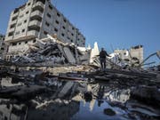 Zerstörtes Gebäude am Dienstag in Gaza City nach einem israelischen Luftangriff. (Bild: Keystone/EPA/MOHAMMED SABER)