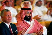 Der saudische Kronprinz Mohammed bin Salman, rechts, im Oktober in Riad. (Bild: AP Photo/Amr Nabil)