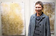 Andrea Röthlin vor einem ihrer Werke. (Bild: Romano Cuonz (Sarnen, 10. November 2018))