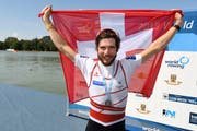 Der 30-jährige Luzerner Michael Schmid vom Seeclub Luzern nach seinem Sieg an der Ruder-EM in Glasgow. Er holte für die Schweiz Gold. (Bild Archiv)