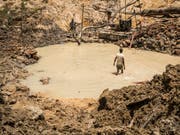 Bei Gold aus nicht industriell betriebenen Minen ist das Risiko von Menschenrechtsverstössen besonders gross. (Bild: KEYSTONE/AP Interpol/NICOLA VIGILANTI)