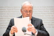 Bundesrat Johann Schneider-Ammann äussert sich an einer Medienkonferenz zur Agrarpolitik ab 2022. (Bild: Peter Schneider / Keystone)