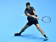 In London alles im Griff: Novak Djokovic (Bild: KEYSTONE/EPA/NEIL HALL)