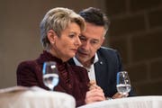 Hans Wicki könnte sich bei Karin Keller-Sutter ein paar Tipps in Sachen Französisch holen. (KEYSTONE/Adrien Perritaz)