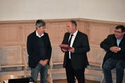 Christian Spoerlé (rechts) verabschiedet Schulratspräsident Pierre Joseph, der Ende 2018 zurücktreten wird. (Bild: Sabine Schmid)