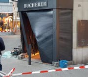 Blick auf den Tatort am frühen Montagmorgen. (Bild: Christof Krapf)