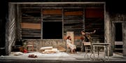 «Miss Sara Sampson» mit Rahel Jankowski und Grégoire Gros. Tobias Wellemeyer inszenierte den Klassiker am Vorarlberger Landestheater Bregenz. (Bild: Anja Köhler)