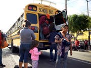 Mittelamerikanische Migranten bei ihrer Ankunft im mexikanischen Tijuana an der Grenze zu den USA. (Bild: KEYSTONE/AP/GREGORY BULL)