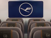 Die Lufthansa führt Gespräche über einen Verkauf des Bordmahlzeitlieferanten LSG. (Bild: KEYSTONE/EPA/LUKAS BARTH)