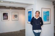 Antonella Cavalleri stellt im «Bären» ihre Bilder aus. (Bild: Urs Bucher)