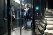 FDP-Bundesratskandidat Hans Wicki steht im Lift nach seinem Hearing in der Fraktionssitzung der FDP im Bundeshaus in Bern. (Bild: Peter Klaunzer/Keystone (16. November 2018))