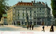 Die Verzweigung Oberer Graben und St.Leonhard-Strasse um 1905. Der Broderbrunnen aus den Jahren des Stickereibooms steht heute noch. Der «Seidenhof» dahinter wurde abgebrochen und durch ein modernes Bank- und Geschäftshaus ersetzt. (Bild: Sammlung Reto Voneschen)