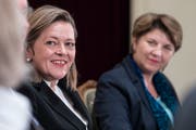 Heidi Z’graggen kämpft gegen Viola Amherd (rechts). (Bild: Keystone/Peter Schneider (Bern, 31. Oktober 2018))