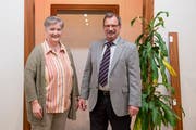 Für Astrid Imfeld ist es auf der Bühne in Udligenswil eine Premiere und für Hans Bucher eine Derniere. (Bild: Boris Bürgisser, 29. Oktober 2018)