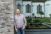 Pater Andy Givel ist zufrieden mit der Zusammenarbeit der Kirchgemeinden. (Bild: Michel Canonica (1. Juni 2017))