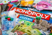 Bis jetzt würfelt der Kanton Luzern bei den Firmensteuern mit einer glatten 6 zuvorderst mit, künftig nur noch im Mittelfeld. (Symbolbild: Philipp Schmidli)
