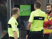 Kommt der Videobeweis in der Champions League schon im Frühling zum Einsatz? (Bild: KEYSTONE/AP/LUCA BRUNO)