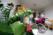 In der Schweiz gibt es immer mehr ältere Menschen. Daher steigen private Investoren ins Geschäft mit Altersheimen ein. (Bild: Urs Jaudas)