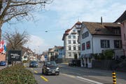 Die Tempo-30-Regelung auf der Grabenstrasse wird von CVP- und SVP-Kantonsräten hinterfragt. (Bild: Maria Schmid (Zug, 24. März 2016))