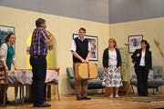 Szene aus der Hauptprobe des Theaters Schlierbach. (Bild: Yvonne Imbach, 22. November 2018)