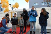 Stadtrat Dario Sulzer (links) hat ebenfalls am Aktionstag Kinderrechte teilgenommen. Bild: (Christoph Heer)