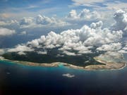 Zuflucht für eines der letzten noch untaktieren Völker: Die Insel North Sentinel der Inselgruppe der Andamanen und Nicobaren im Indischen Ozean. (Bild: KEYSTONE/AP/GAUTAM SINGH)