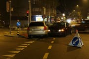 Die Unfallstelle vom Samstagabend im Heiligkreuz in St.Gallen. (Bilder: Stadtpolizei St.Gallen - 24. November 2018)