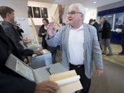 Moutiers projurassischer Stadtpräsident Marcel Winistoerfer wurde im Amt bestätigt. (Bild: Keystone/LAURENT GILLIERON)