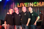 Verabschieden sich nach 14 Jahren von ihrem Publikum: Live in Cham-Macher Polo Fischer, Markus Stoller, Christoph Walker und Martin Kaufmann (von links). (Bild: Charly Keiser, 24. November 2018)