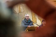 Der Parteilose Oliver Gröble, neuer Gemeindepäsident von Wittenbach, bei der Wahlfeier. (Bild: Hanspeter Schiess)