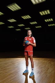 Martina Traber (hier in der Zuger Sporthalle) hat bislang sieben Länderspiele bestritten. (Bild: Stefan Kaiser (25. November 2018))