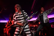 «Crown» Kocher rockt die Bühne des «Stage 8580» mit Killer. (Bild: Manuel Nagel)