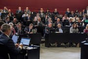 Der Luzerner Kantonsrat soll im Januar und Juni 2019 über höhere Steuern für Firmen und besonders Reiche entscheiden. (Bild: Nadia Schärli, 22. Oktober 2018)