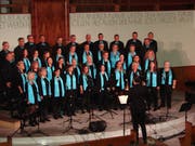 Ein swingendes und begeisterndes Vorweihnachts-Konzert bot der Gospel-und Popchor On The Move, unterstützt von der OTM-Band. (Bild: Pius Bamert)
