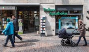 Die Falken Apotheke am Falkenplatz schliesst. (Bild: Boris Bürgisser (Luzern, 27. März 2018))