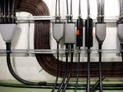 Die Swisscom soll nicht verpflichtet werden, anderen Anbieterinnen bei allen Technologien Zugang zu den Teilnehmeranschlüssen zu gewähren. Nach dem Nationalrat hat sich am Dienstag auch der Ständerat dagegen ausgesprochen. (Bild: Keystone/ALESSANDRO DELLA BELLA)