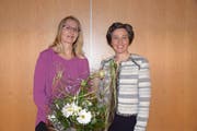 Die frisch gewählte Monika Schafroth mit Barbara Jaeger, Präsidentin der Wilener Primarschulbehörde. (Bild: Gianni Amstutz)