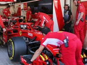 Bereits nach zwei Stunden hatte Charles Leclerc die Tagesbestzeit von Ferrari-Teamkollege Sebastian Vettel am Dienstag verbessert (Bild: KEYSTONE/AP/KAMRAN JEBREILI)