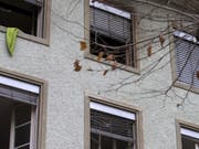 Die Zahl der Todesopfer nach dem Brand vom Montag in einem Mehrfamilienhaus in der Stadt Solothurn erhöht sich auf sieben. (Bild: Keystone/ALEXANDRA WEY)