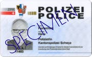Der nächste Schritt zur Vereinheitlichung der regionalen Polizeistellen: Der neue Ausweis. (Bild: PD)
