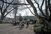 Der Standort auf dem Inseli, wo die letzten Sommer die «Volière» stand, wir neu ausgeschrieben. (Bild: Nadia Schärli)
