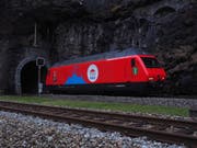Die SBB hat zusammen mit dem Circus Knie zwei Lokomotiven im Knie-Design getauft. (Bild: PD)