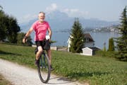 Hans Howald (69) aus Küssnacht mit seinem Einrad «Berta». (Bild: Sonja Ruckstuhl)