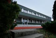 Der Schulhauspavillon wurde anlässlich der Sanierung des Röhrliberg 1 gemietet. (Bild: Stefan Kaiser (Cham, 29.11.2018))