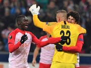 Salzburgs Spieler feiern ihren Erfolg gegen Leipzig (Bild: KEYSTONE/AP/KERSTIN JOENSSON)