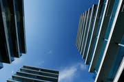Wohnen könnte je nach Hypothek für Haus- und Wohnungsbesitzer teurer werden. Bild: Stefan Kaiser (Zug, 9. Mai 2016)