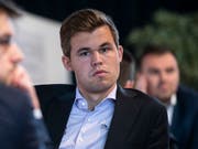 Magnus Carlsen dehnte seine Regentschaft für zwei weitere Jahre aus. (Bild: KEYSTONE/PATRICK HUERLIMANN)