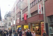 An dieser Fassade an der Hertensteinstrasse 50 soll dereinst ein Aldi-Signet prangen. (Bild: Stefan Dähler (Luzern, 23. November 2018))